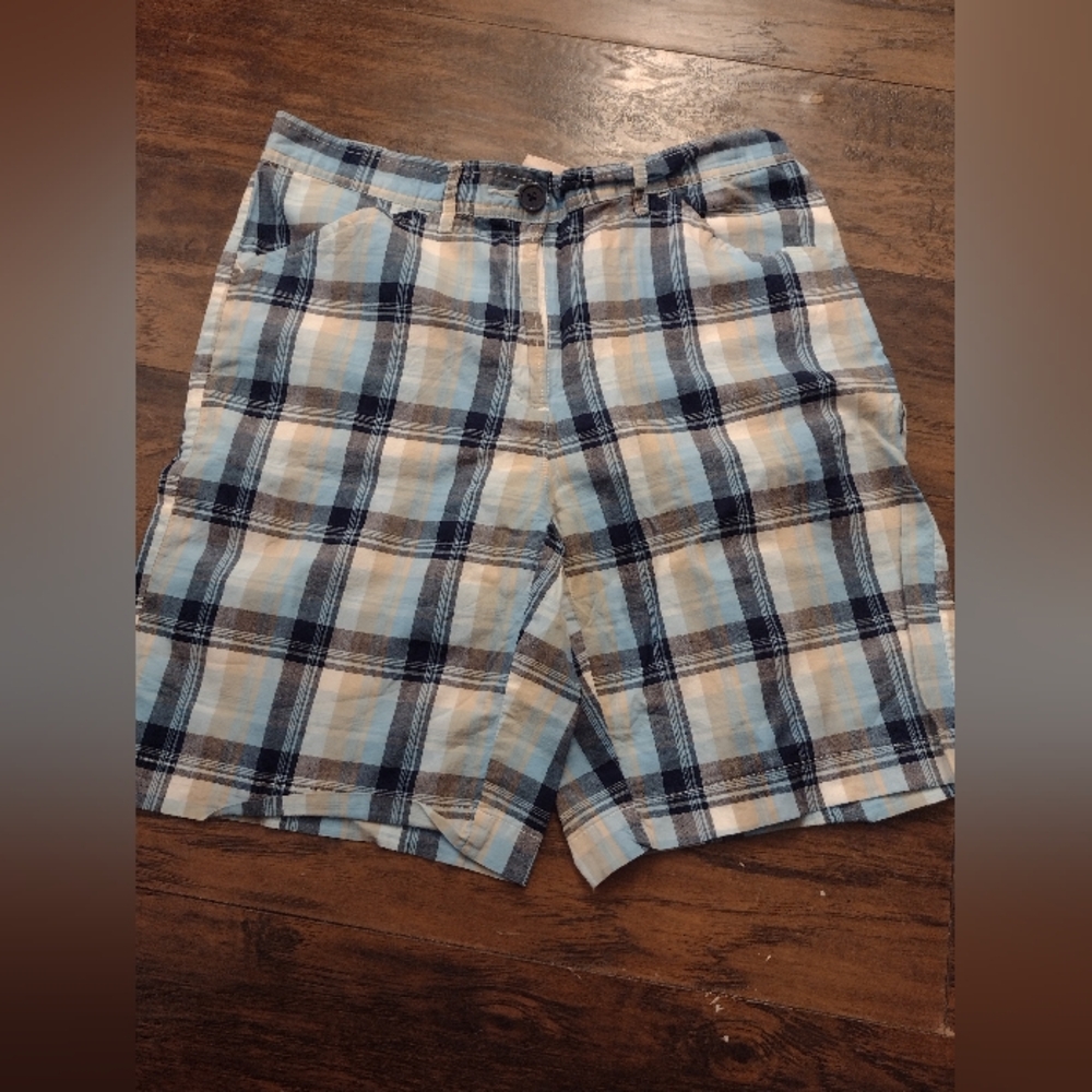 White Stag Blue and Striped With Other Colors Bermuda Shorts Size 8. - Picture 3 of 14